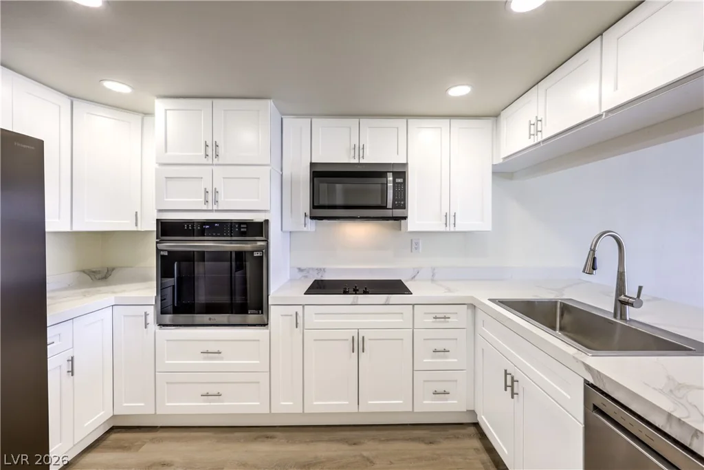 750 Royal Crest, Las Vegas, NV 89169
