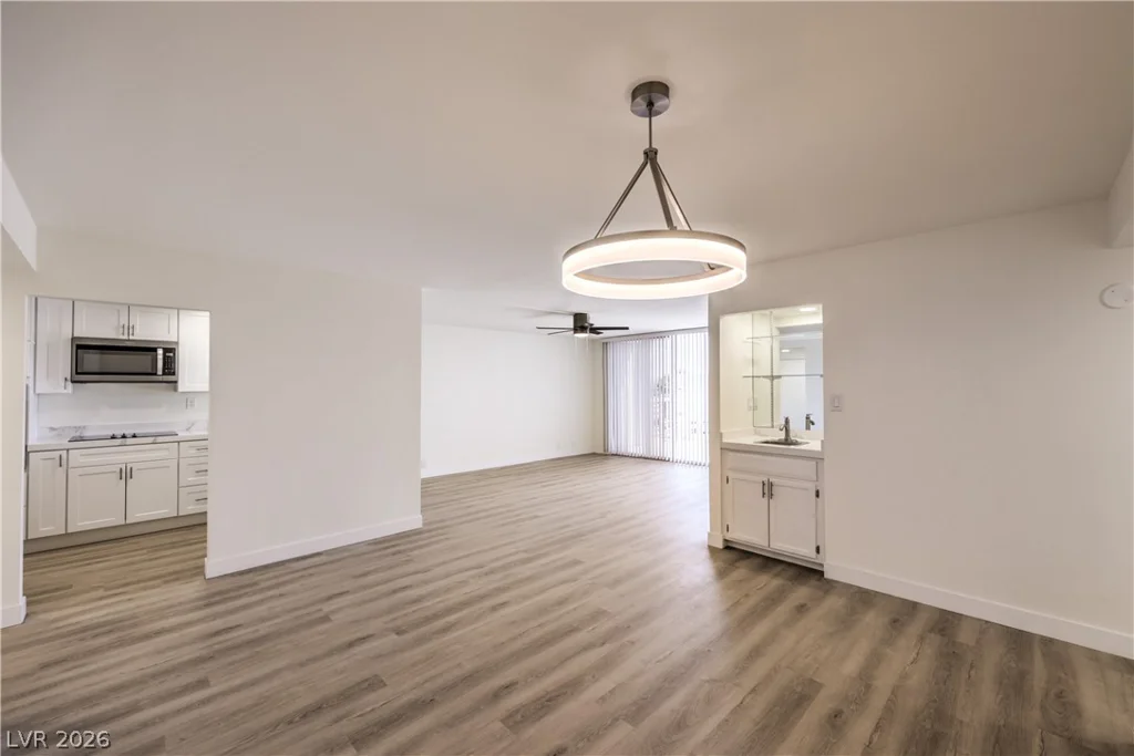 750 Royal Crest, Las Vegas, NV 89169