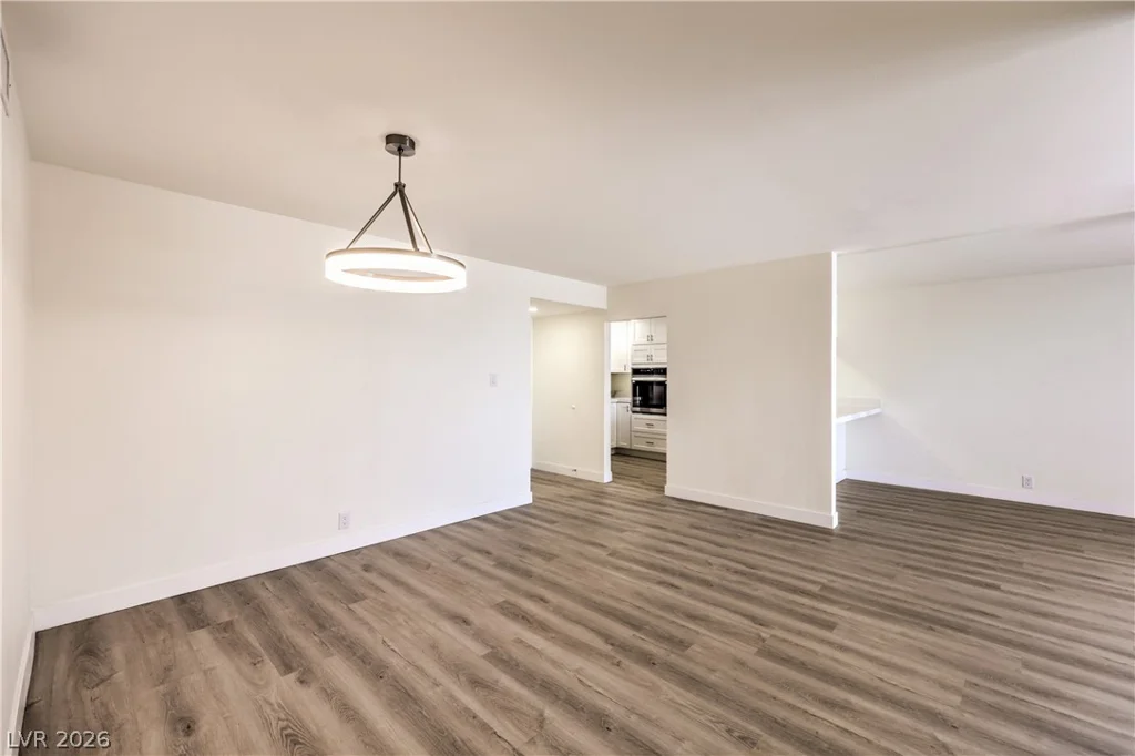 750 Royal Crest, Las Vegas, NV 89169