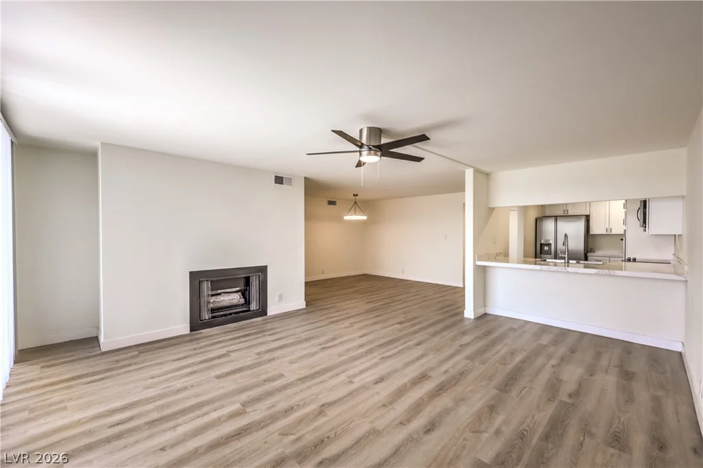 750 Royal Crest, Las Vegas, NV 89169