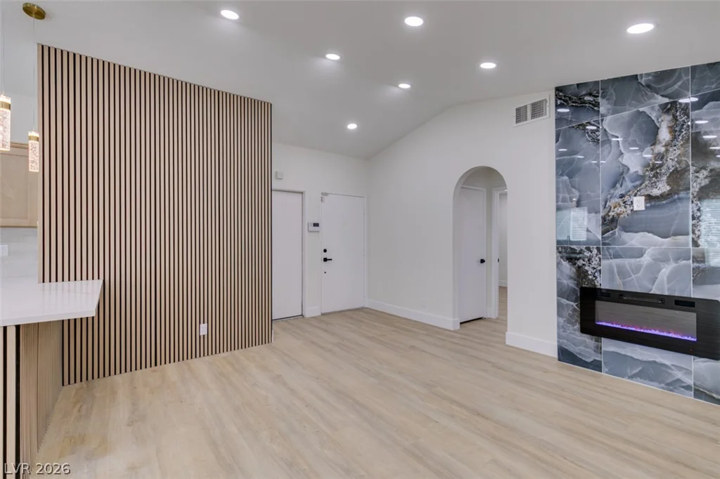 5574 Ballinger, Las Vegas, NV 89142