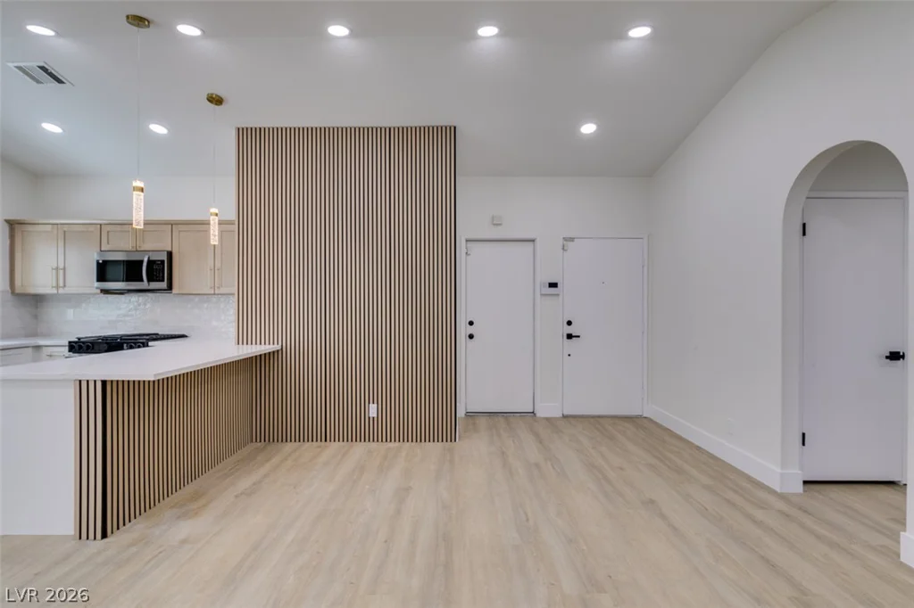 5574 Ballinger, Las Vegas, NV 89142