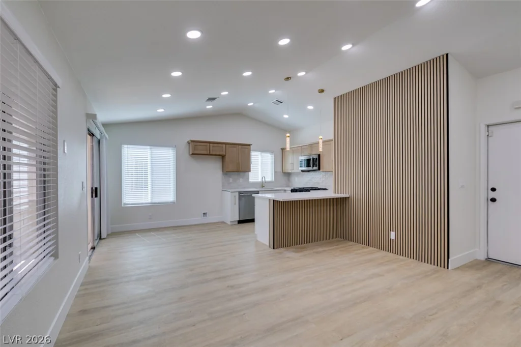 5574 Ballinger, Las Vegas, NV 89142