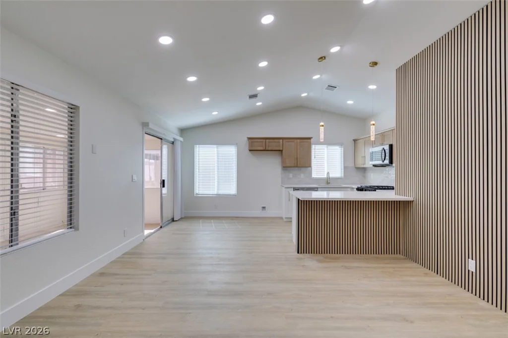 5574 Ballinger, Las Vegas, NV 89142
