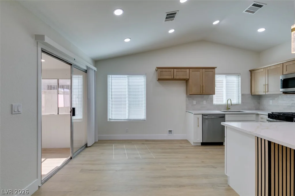 5574 Ballinger, Las Vegas, NV 89142