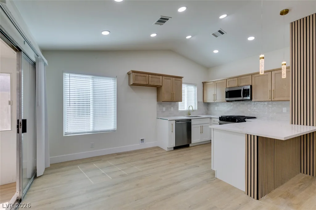 5574 Ballinger, Las Vegas, NV 89142