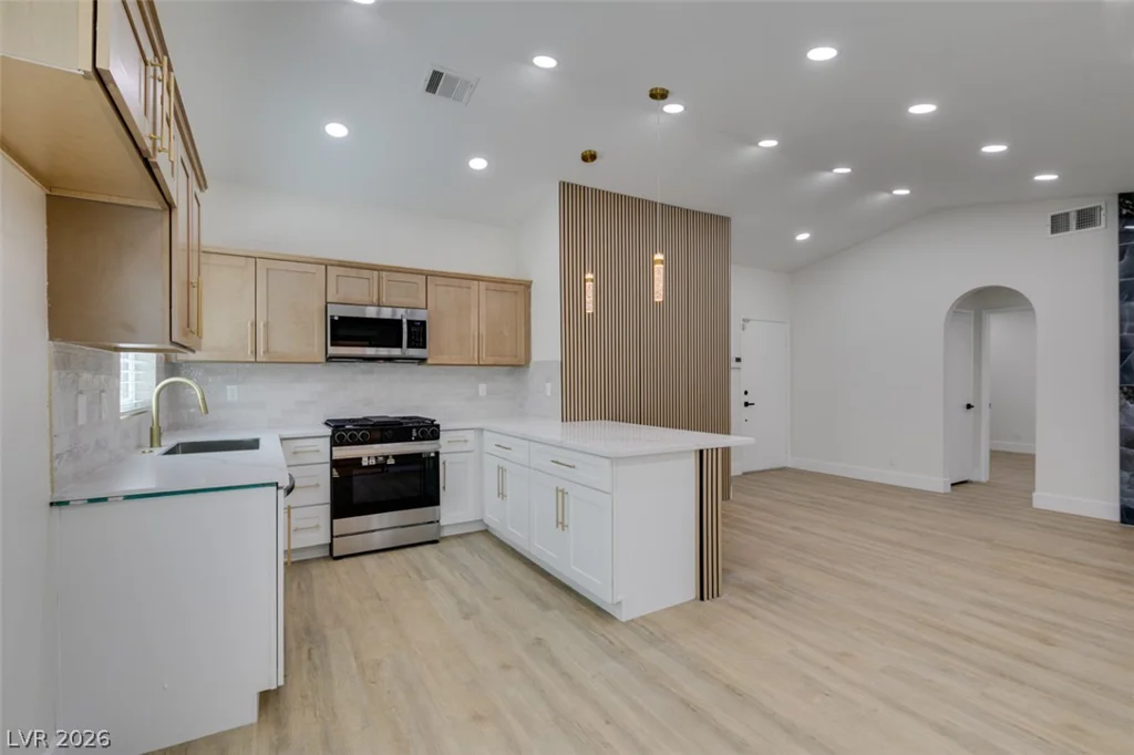5574 Ballinger, Las Vegas, NV 89142