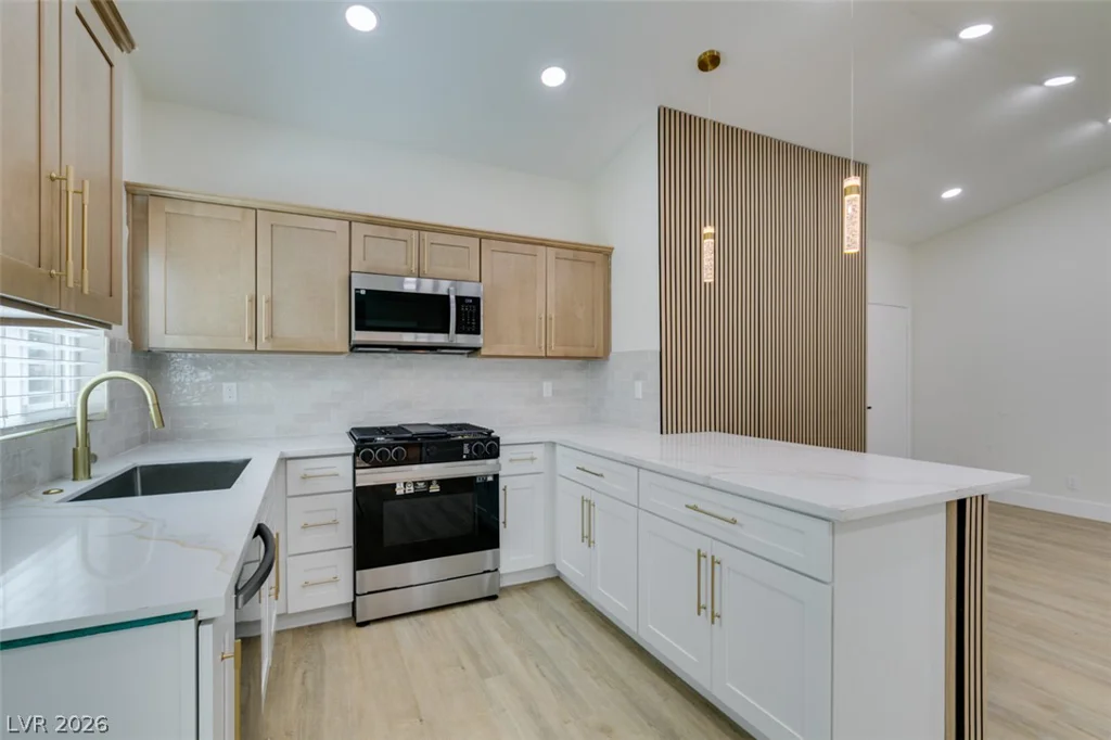 5574 Ballinger, Las Vegas, NV 89142