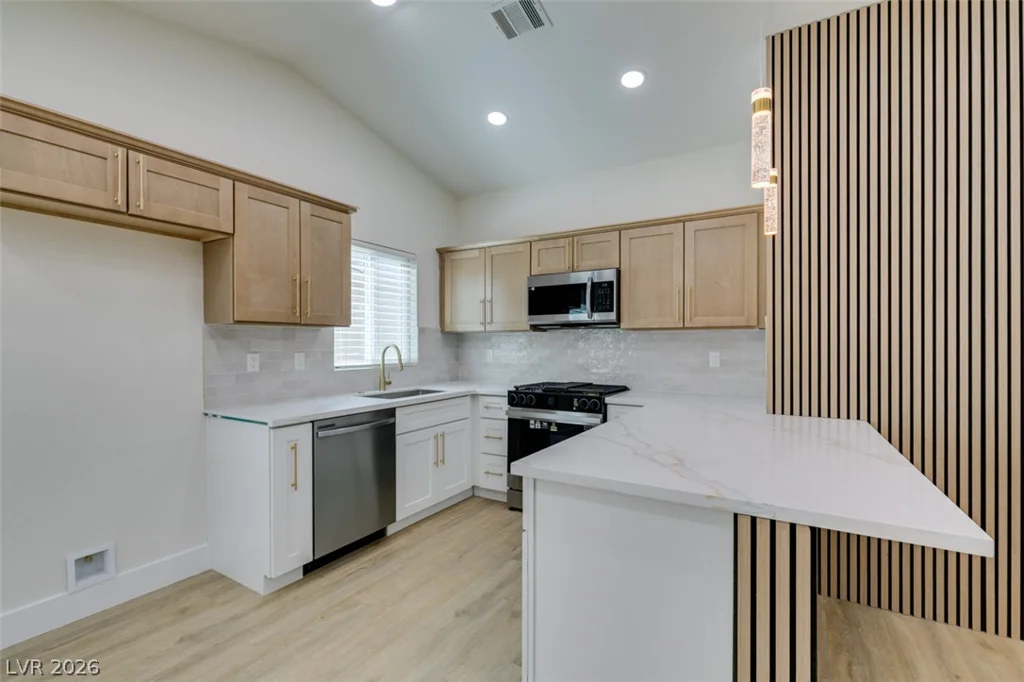 5574 Ballinger, Las Vegas, NV 89142