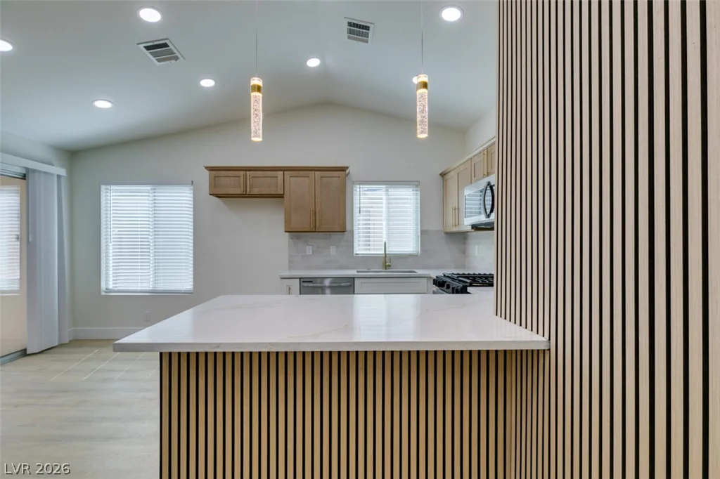 5574 Ballinger, Las Vegas, NV 89142