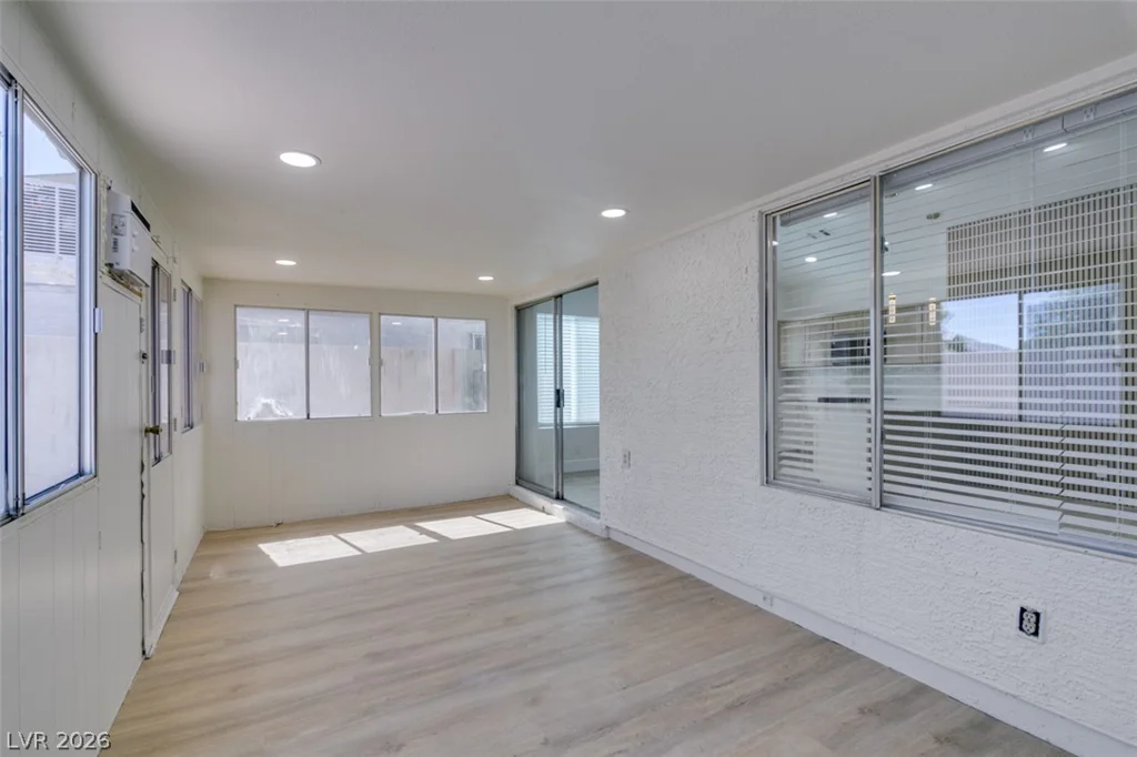 5574 Ballinger, Las Vegas, NV 89142