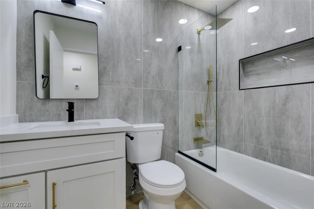 5574 Ballinger, Las Vegas, NV 89142