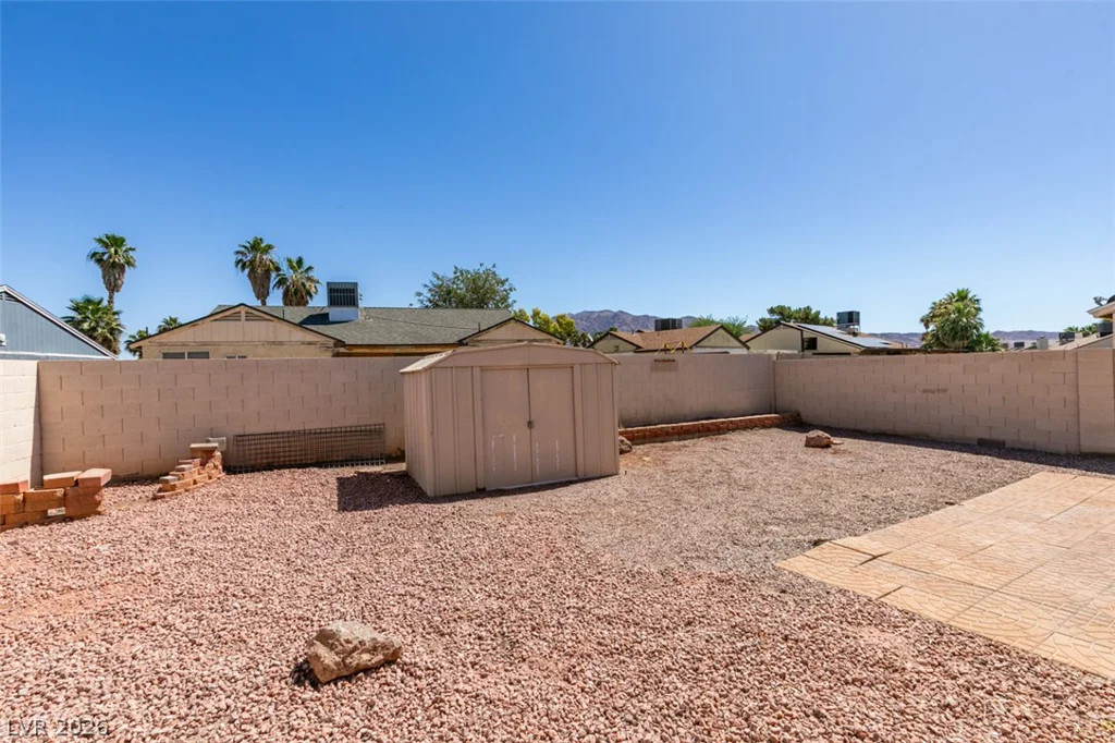 5574 Ballinger, Las Vegas, NV 89142