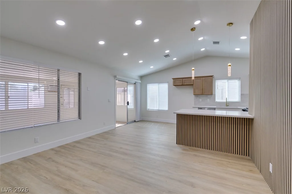 5574 Ballinger, Las Vegas, NV 89142