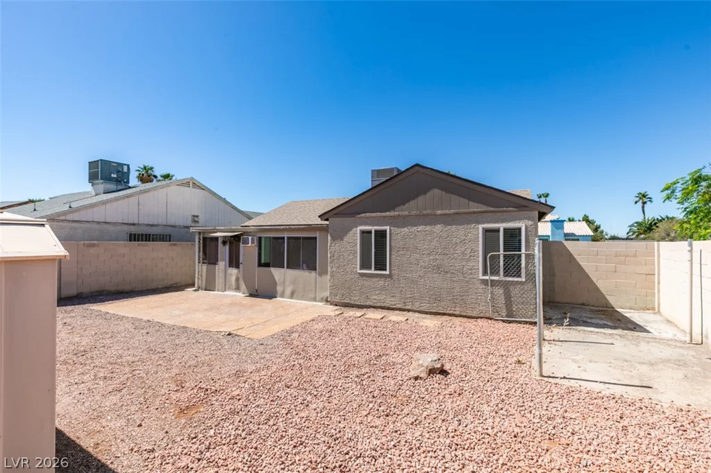 5574 Ballinger, Las Vegas, NV 89142
