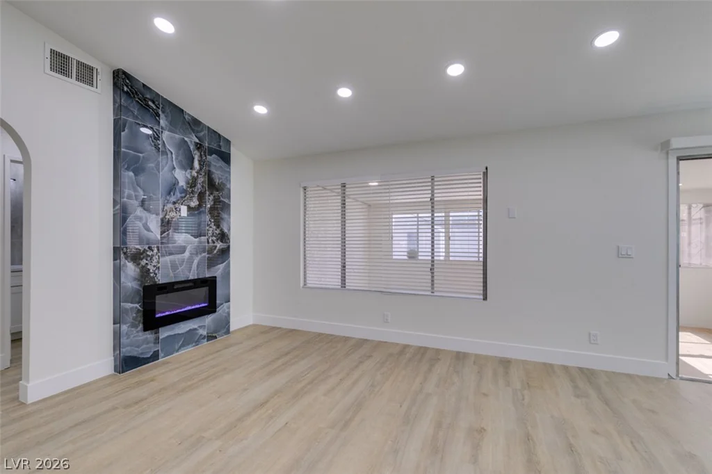 5574 Ballinger, Las Vegas, NV 89142