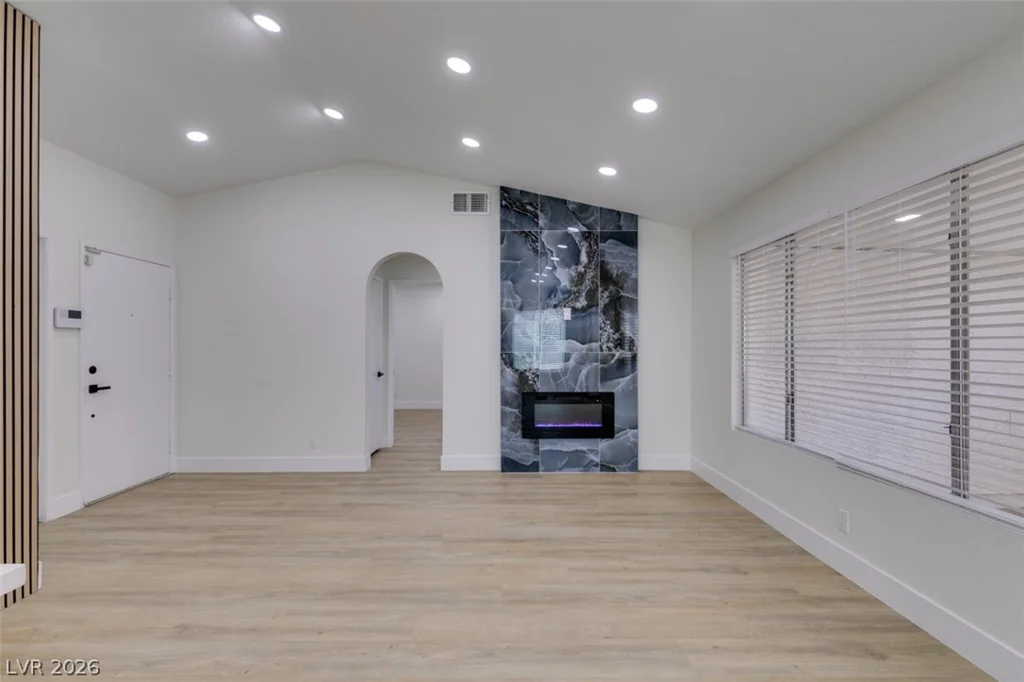 5574 Ballinger, Las Vegas, NV 89142