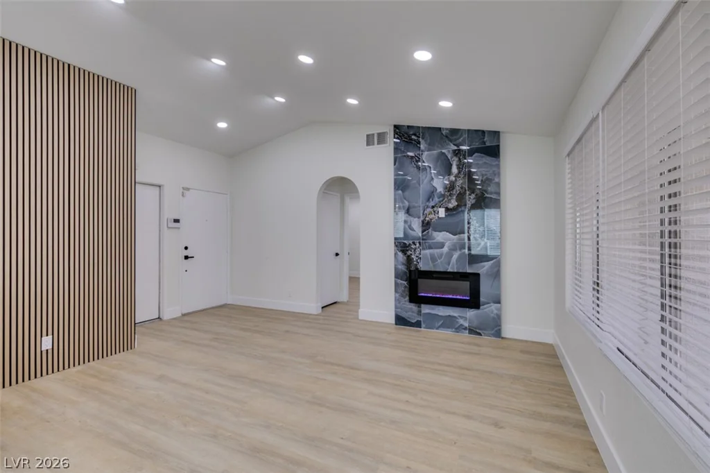 5574 Ballinger, Las Vegas, NV 89142