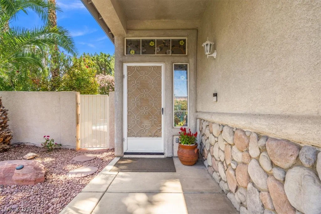 1898 Desert Forest, Henderson, NV 89012