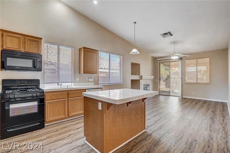 9625 Bending River, Las Vegas, NV 89129