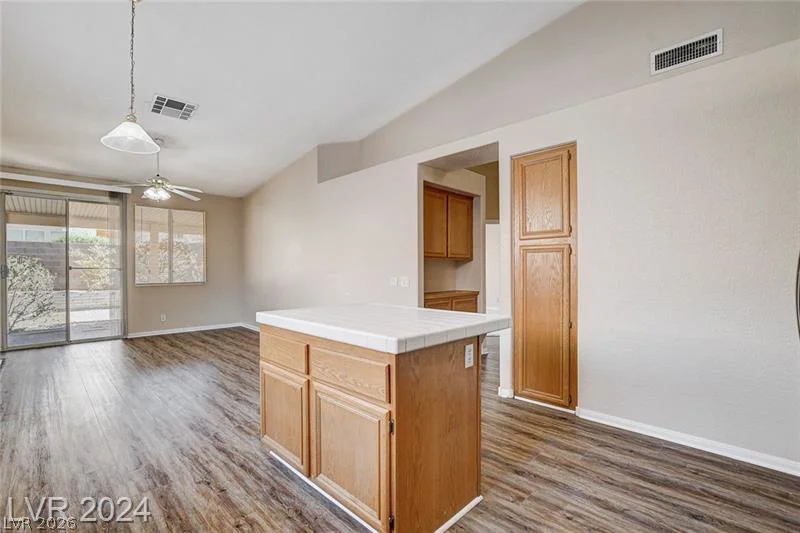 9625 Bending River, Las Vegas, NV 89129