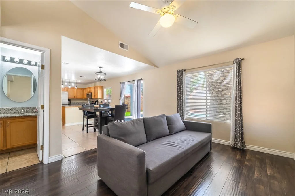9594 Collinsleap, Las Vegas, NV 89123
