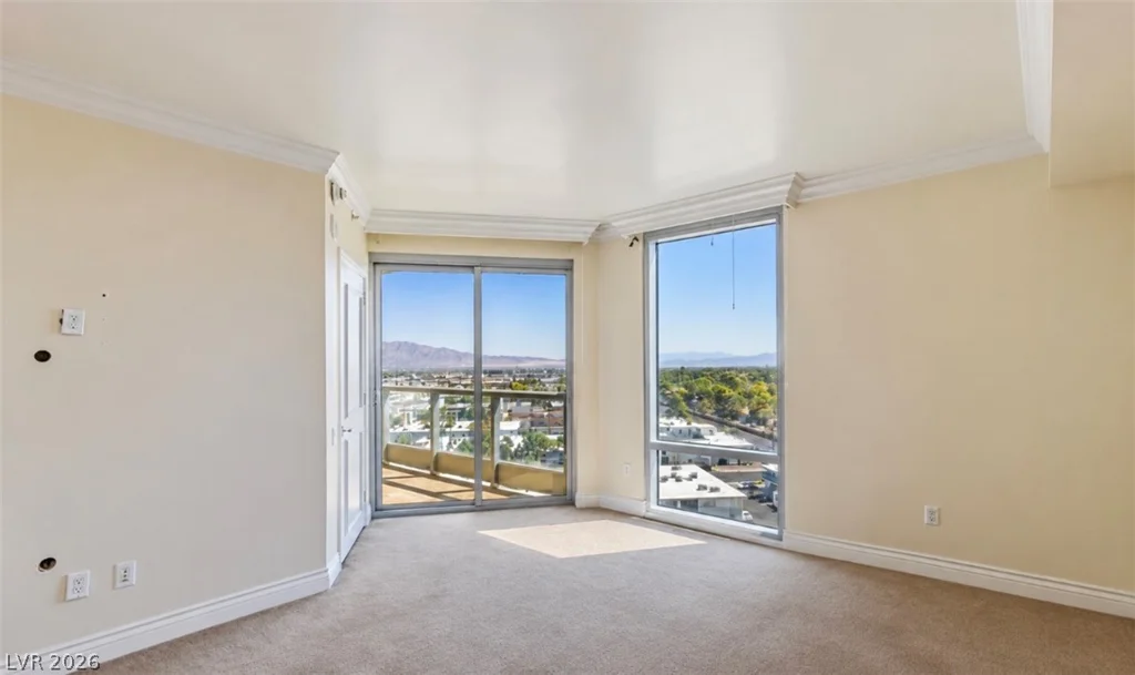 322 Karen, Las Vegas, NV 89109