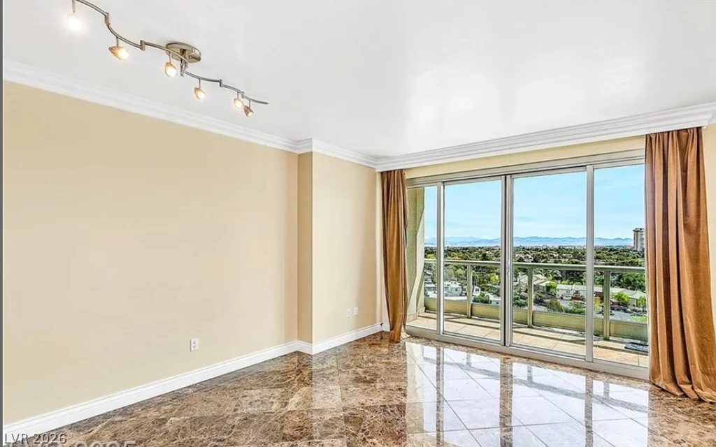 322 Karen, Las Vegas, NV 89109