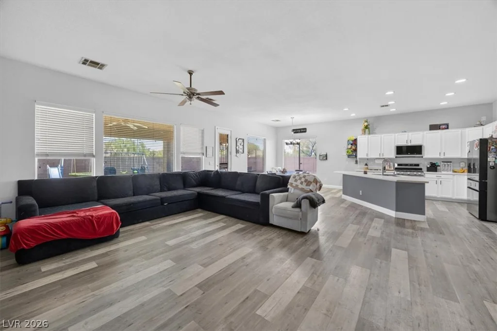 7116 Painted Paradise, Las Vegas, NV 89131