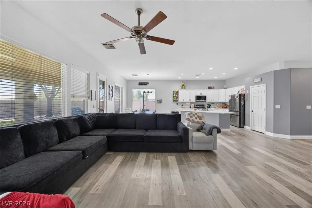 7116 Painted Paradise, Las Vegas, NV 89131