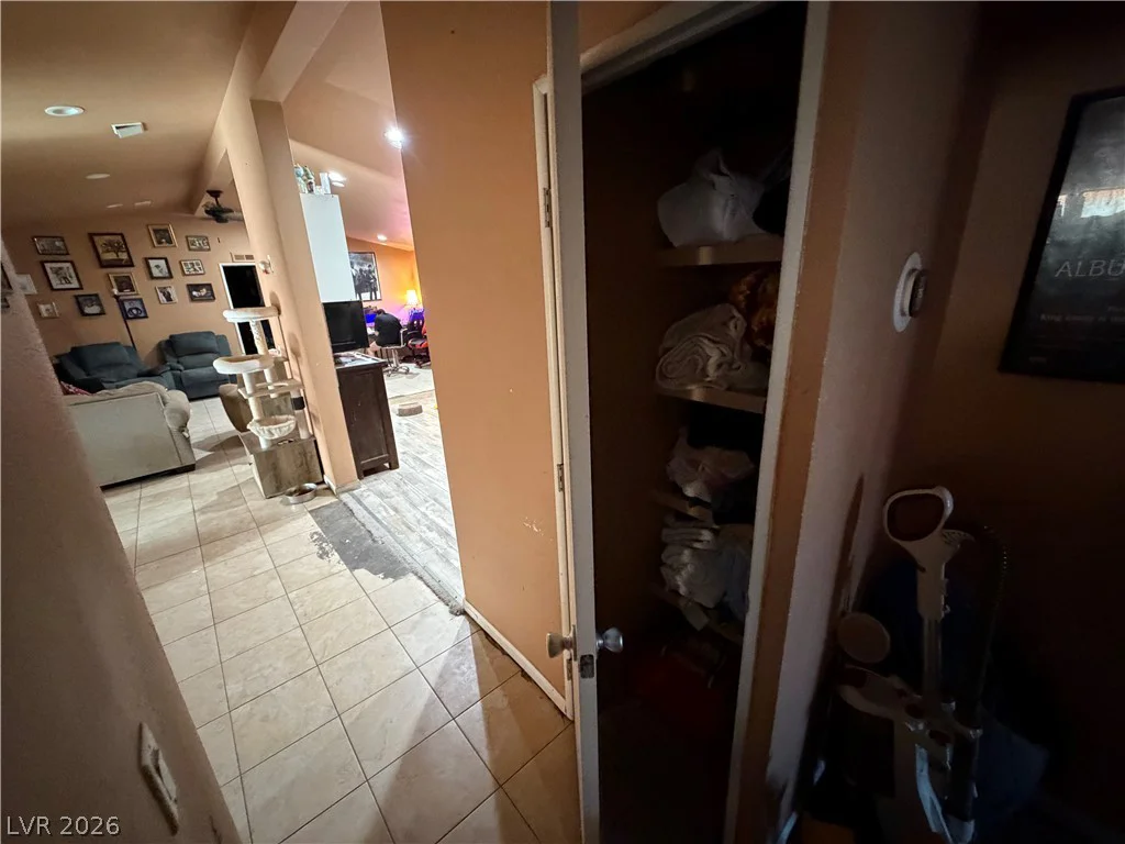 6054 Bluehill, Las Vegas, NV 89156
