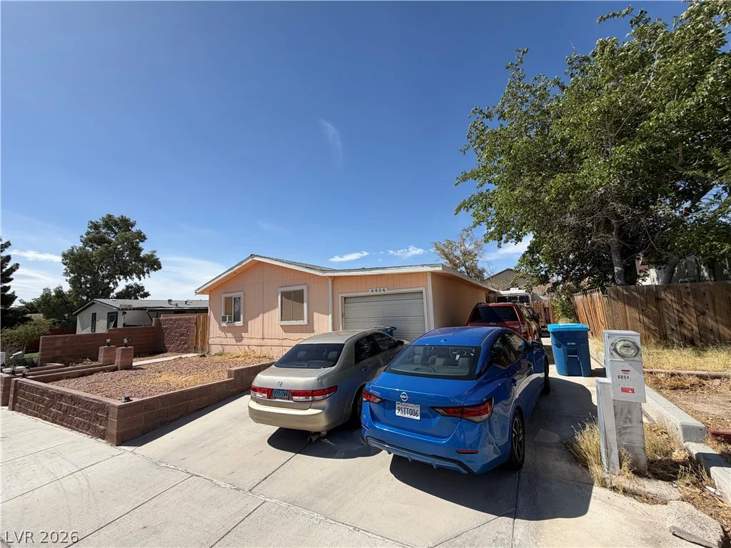 6054 Bluehill, Las Vegas, NV 89156