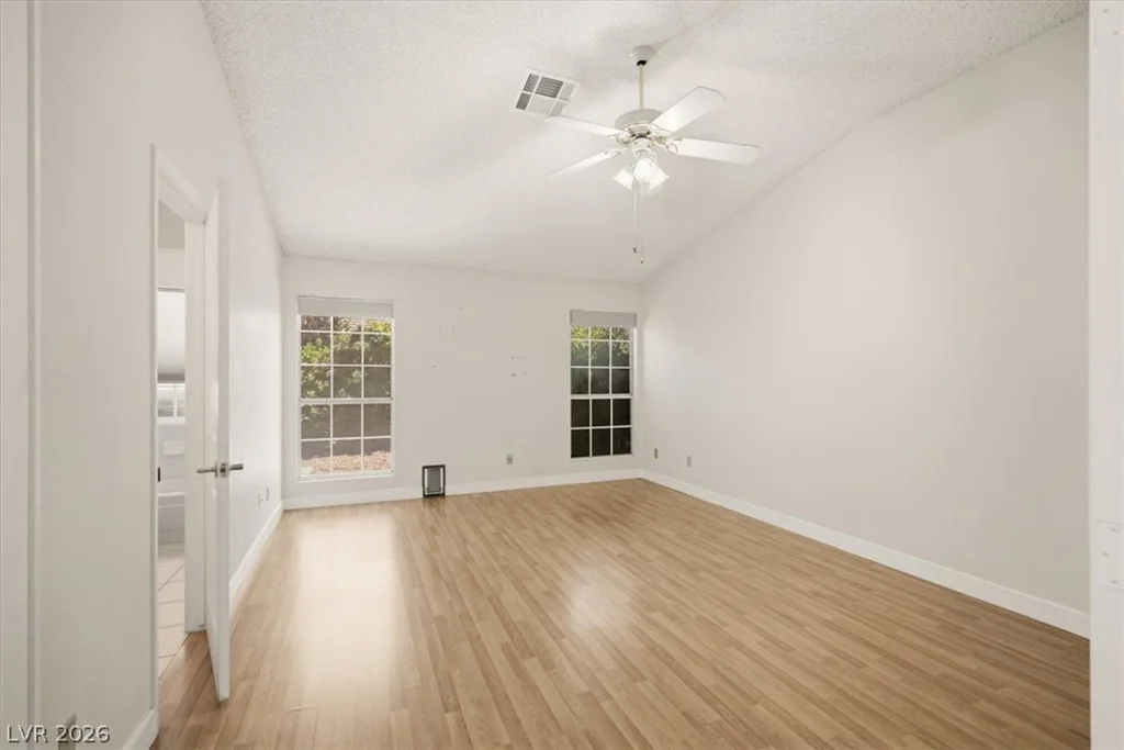 5537 Port Barrington, Las Vegas, NV 89130