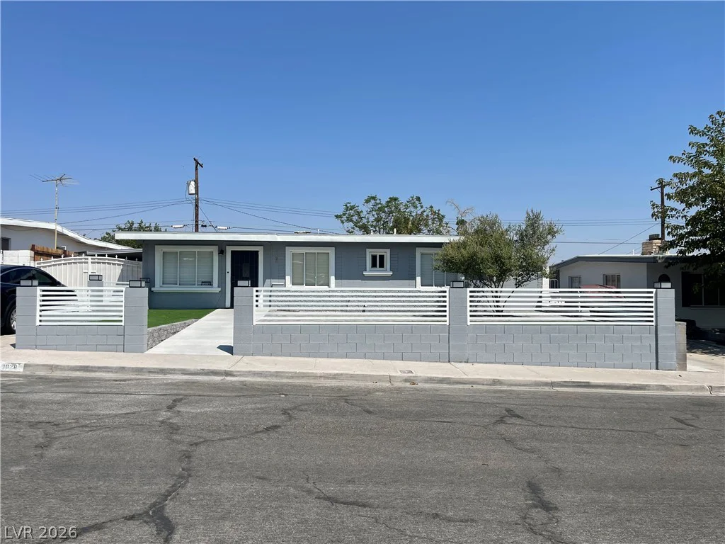1028 Nassau, Las Vegas, NV 89108