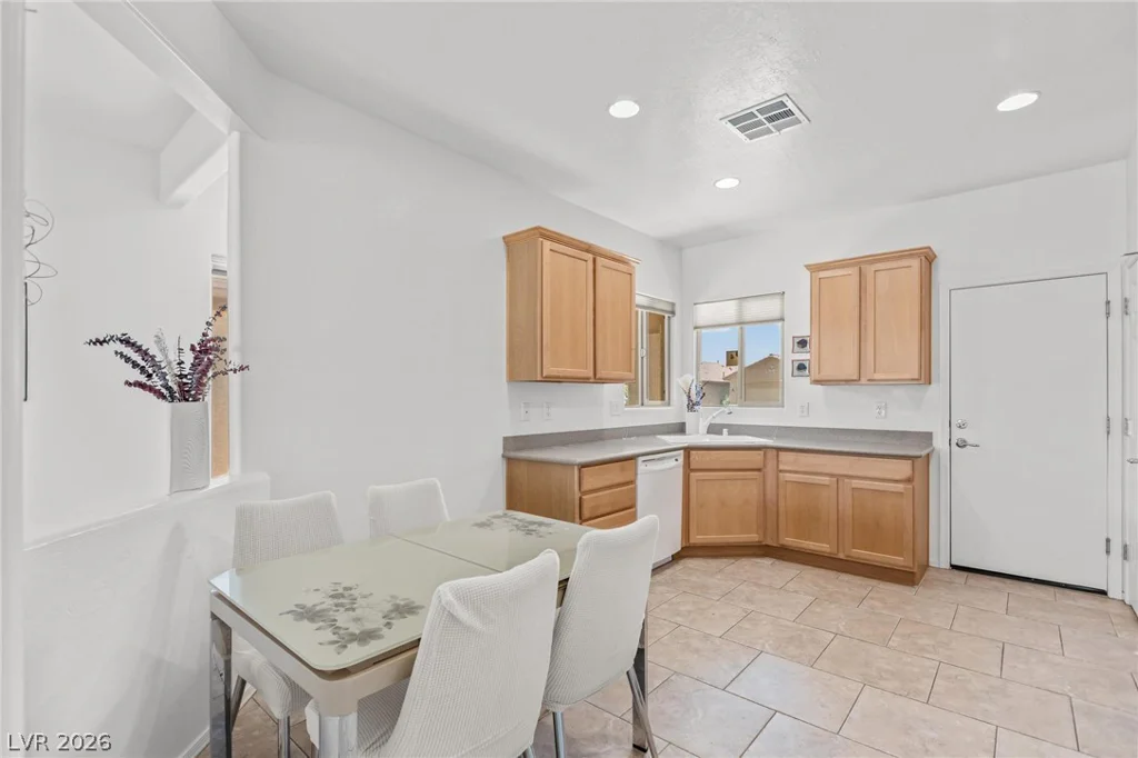 6160 Isola Peak, Las Vegas, NV 89122