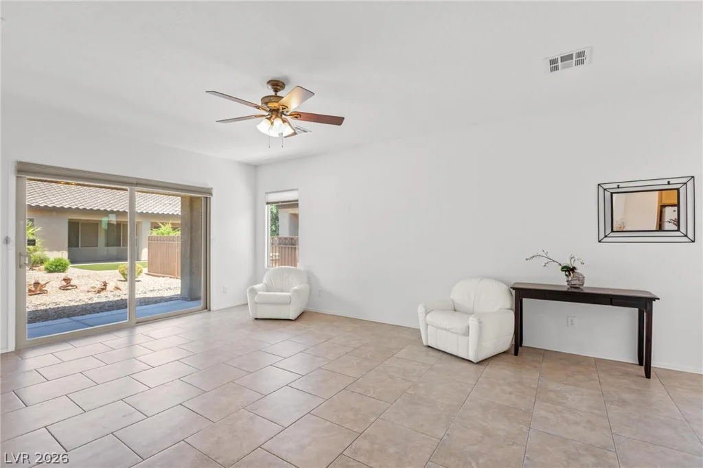 6160 Isola Peak, Las Vegas, NV 89122