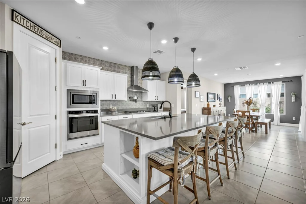 10912 Gardenova, Las Vegas, NV 89166