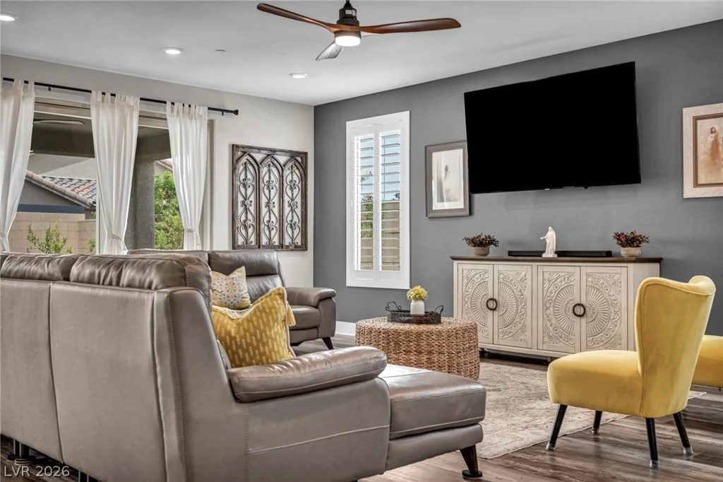 10912 Gardenova, Las Vegas, NV 89166