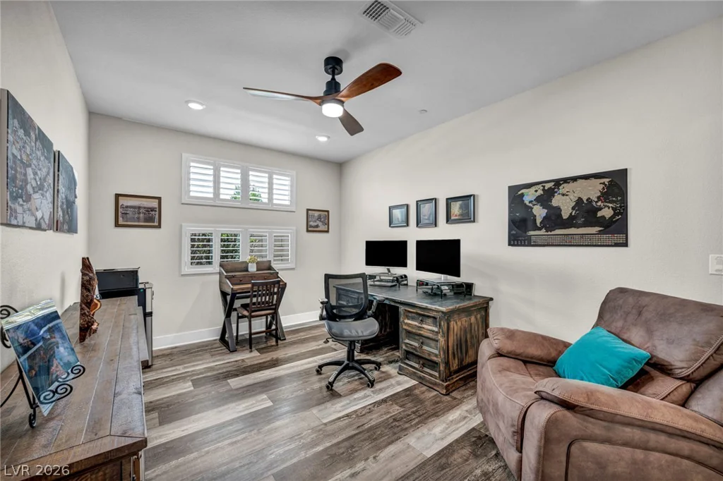 10912 Gardenova, Las Vegas, NV 89166