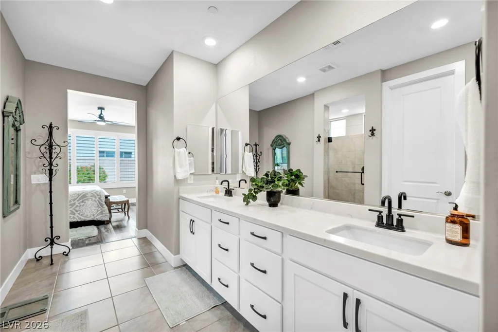 10912 Gardenova, Las Vegas, NV 89166
