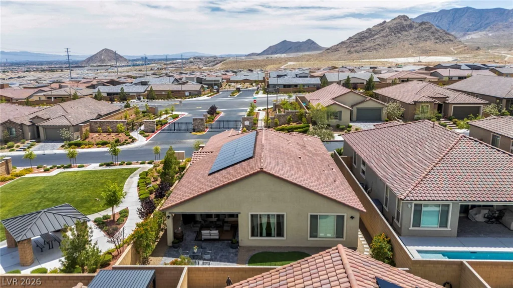 10912 Gardenova, Las Vegas, NV 89166