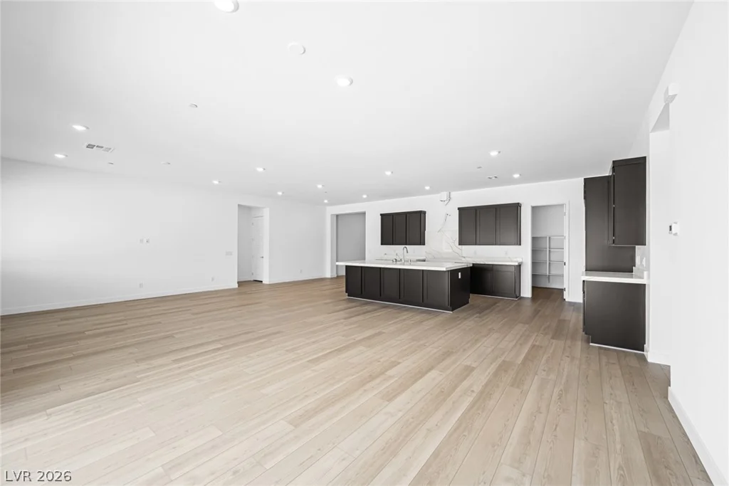 8289 Warbonnet, Las Vegas, NV 89113