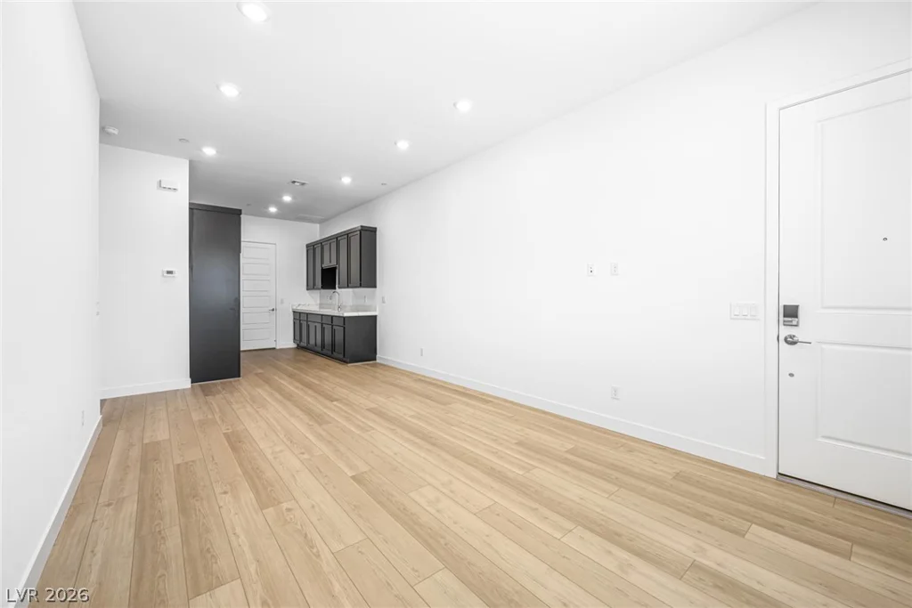 8289 Warbonnet, Las Vegas, NV 89113