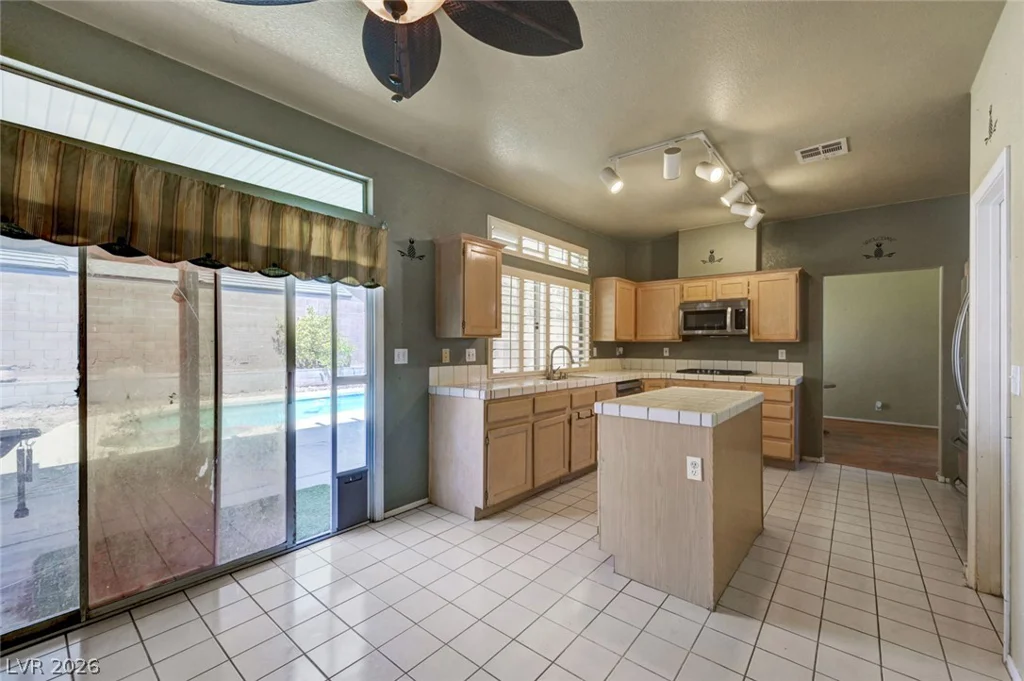 317 Rodarte, Henderson, NV 89014