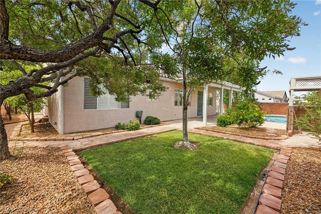 880 Coldwater Falls, Las Vegas, NV 89123