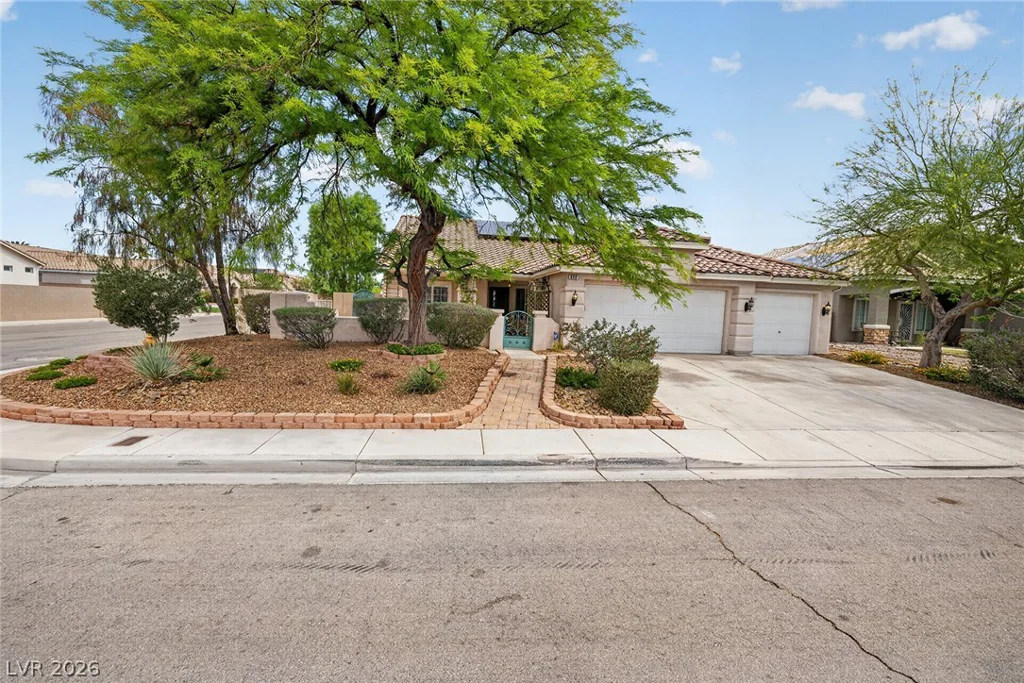 880 Coldwater Falls, Las Vegas, NV 89123