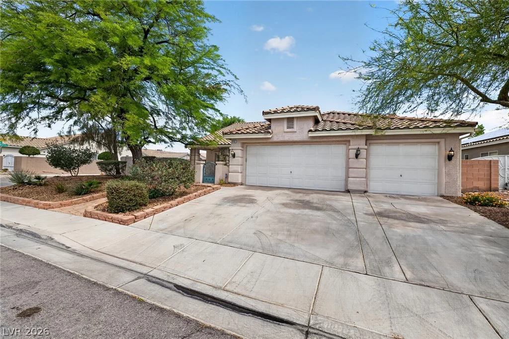 880 Coldwater Falls, Las Vegas, NV 89123