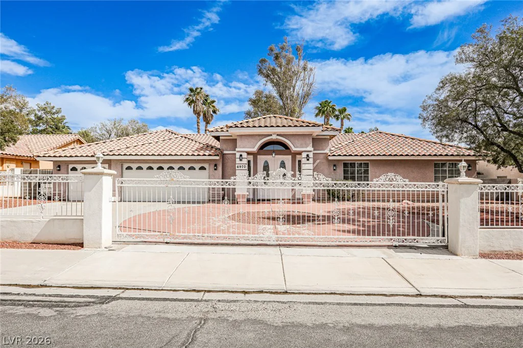 6970 Eldora, Las Vegas, NV 89117