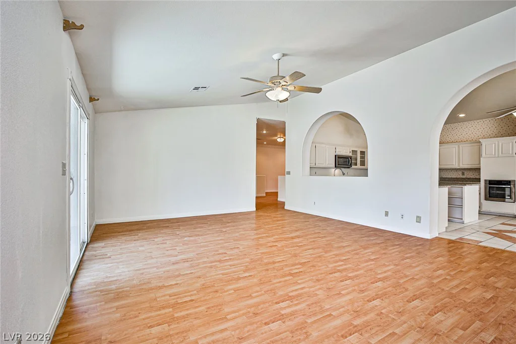 6970 Eldora, Las Vegas, NV 89117