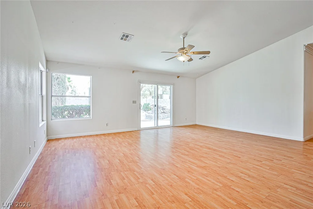 6970 Eldora, Las Vegas, NV 89117